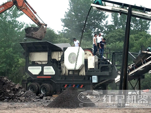 移动探花APP苹果版下载工作现场图